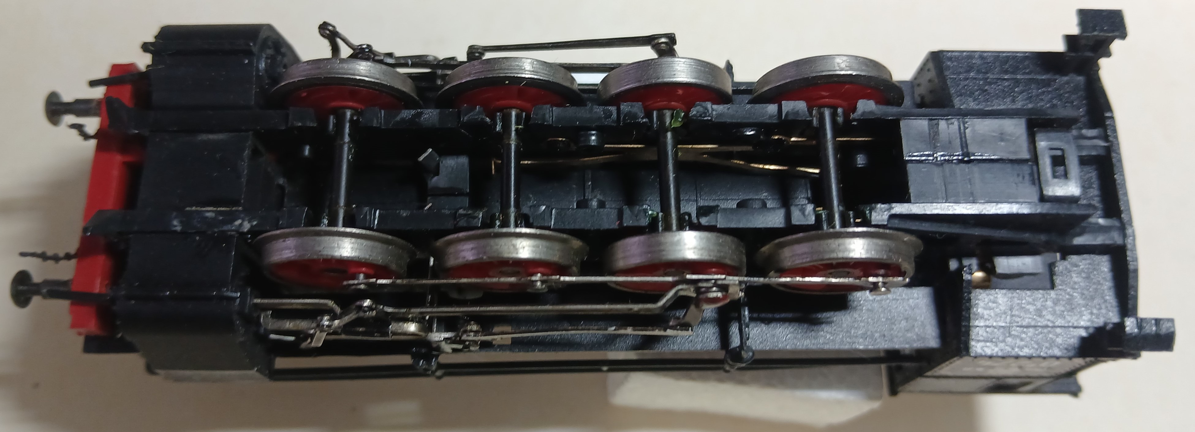 Конструкции  модели паровоза  серии О. Вид снизу